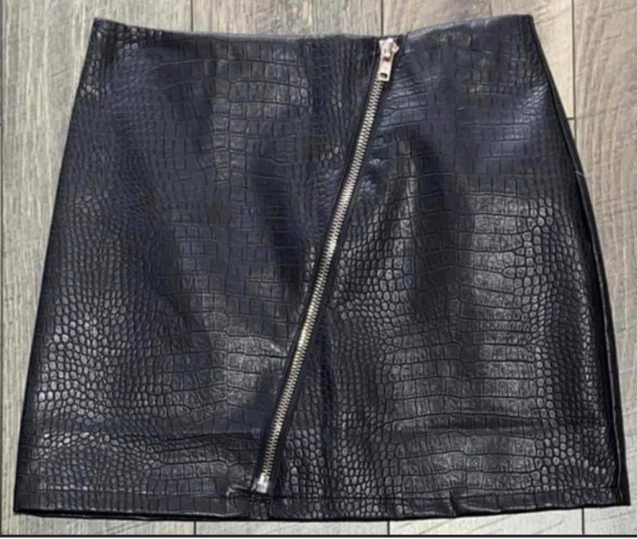 Leather Skirt with Zipper